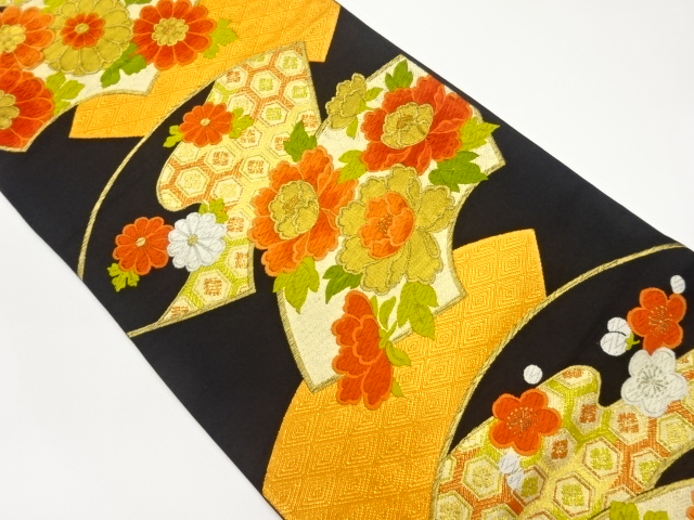 地紙に子持ち菱・亀甲・花々模様織出し袋帯